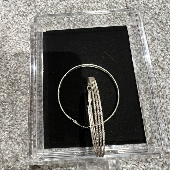 Silver hoops - Picture 2 of 2